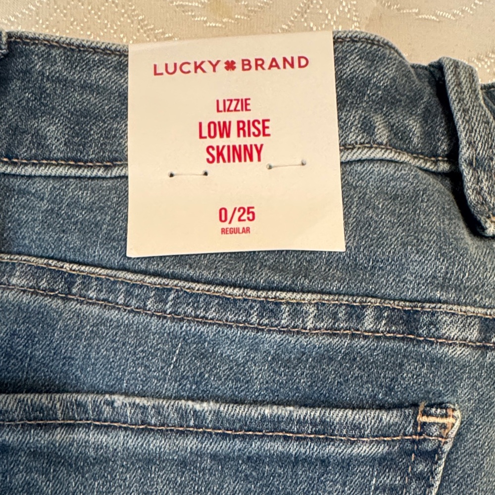 Lucky Brand Women's Lizzie low rise skinny NWT - Picture 3 of 3